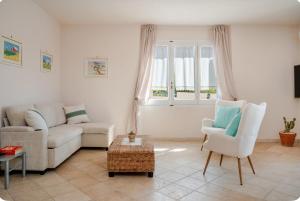 Acquamarina The Privilege of Simple Beauty