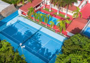 Private Villa with Pool and Tennis Court, 7 BR