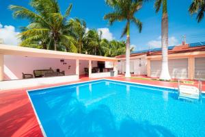Private Villa with Pool and Tennis Court, 7 BR