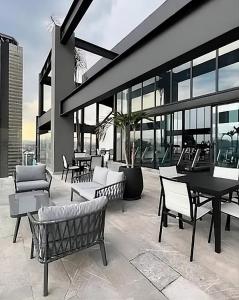 Moderno Loft con Coworking Ejecutivo, Jacuzzi & Gym