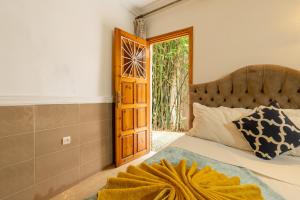 2-bedroom villa, private pool, not overlooked