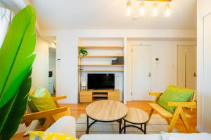#42 Grand Place 202