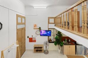 Cozy Double-bed Loft-apartment, Hanoi Train Station