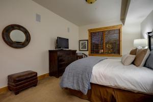 BL6204 - Bear Lodge