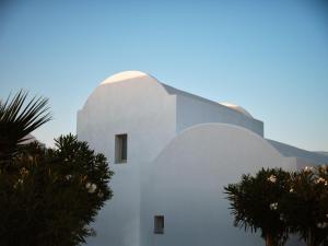 Sea Breeze Santorini Beach Resort, Curio Collection by Hilton