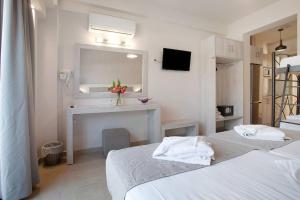 Paradise Zante One Bedroom Suite 2