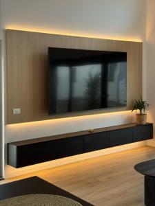 Sol Lake House Snagov - 15 Mins to Airport - Slow Living
