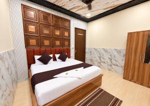 Hotel Shri Brijeshwari Kunj