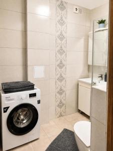 Cozy Old Town Brick Apartment,Fast WiFi,Center