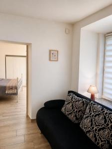Cozy Old Town Brick Apartment,Fast WiFi,Center