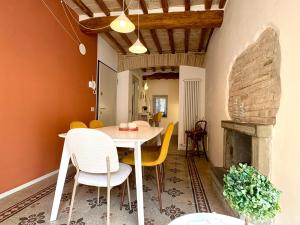 Perugia Borgo atmosphere with a king-size suite