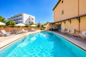 Seabird Hotel