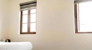 Rova Hotel - Ven Sunset Town
