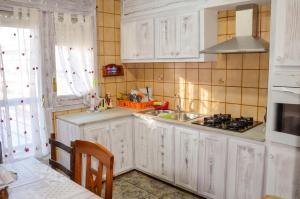 Spacious House in Deltebre with Terrace