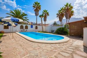 Charming house in Buenavista del Norte with shared pool