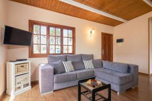 Charming house in Buenavista del Norte with shared pool