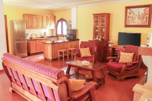 Charming House with Pool in Buenavista del Norte