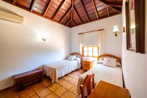 Sea view villa in Tijarafe, private pool.