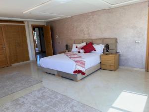 Villa 4 ch hammam privé Targa 10 min centre