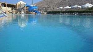 Dolphin Bay Family Beach Resort Syros Greece