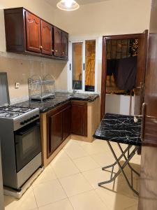 Private Room with Desk & Fast Wi-Fi