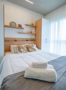 Skyline Luxury One BR in Petra Tower Pool & Views