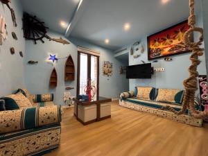 Casa Rural EL MEDITERRÁNEO para parejas, amigos o familia de EL COLMENAR