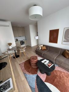 Warsaw Brewery, high floor apartment next to Frontex