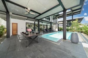 Stylish Post-Modern Villa Sunset Garden 1, Private Oxygen Pool, Rawai