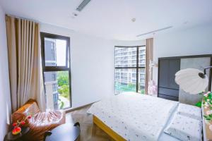 2BR plus BE2 Vinwonder Homestay Vinhomes Grand Park