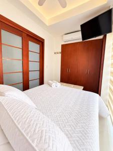 Apartamento frente al mar vistas panoramicas y piscina