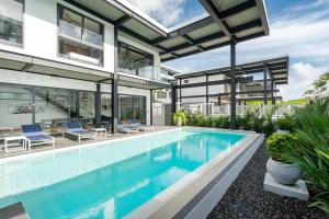 Sunset Garden 2 Stylish 4BR Retreat with Pure Oxygen Pool and Hill Views in Phuket
