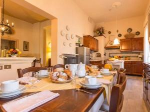 Holiday Home Villa Sassolina by Interhome