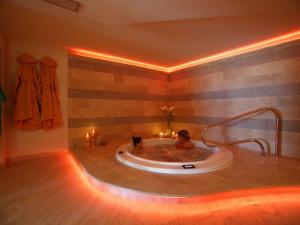 dbadfbeaf - Holiday Home Villa mit Infinity-Pool