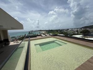 Acogedor apartamento con vista al mar, cerca a playas y jacuzzi