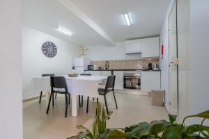 Fiftys House 2 By Sam Houses