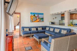 Oceanfront Hacienda w Private Heated Pool