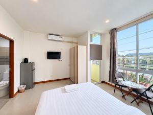 Patak Home Stay chalong
