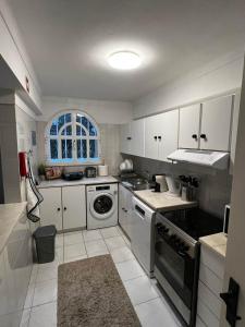 Cozy Apartment with Private Terrace in Tavira Garden