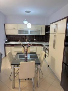 city center LUXURY apartment