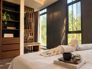 IIK: Stylish Condo Retreat in Tulums Heart