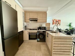 Elegant & New apartment, 2 Bedrooms, 2 Bathrooms, Parking
