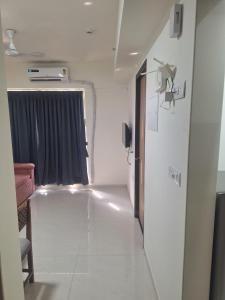 Cozy 1bhk in Kolshet Lodha