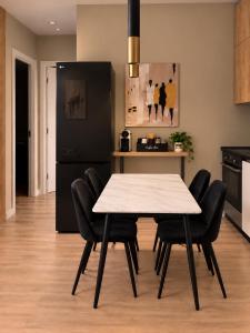 Fiore Prive - Luxury - 2BR - 2 Bathrooms - Free Parking