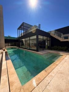 Canning Premium, Balcony with Grill and Amenities