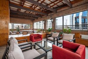 Vitacura 2760 Apartments by Mr BnB