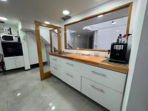 Acogedor dos ambientes con patio