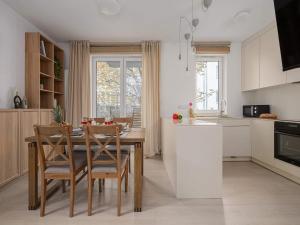 Large Flat with Courtyard