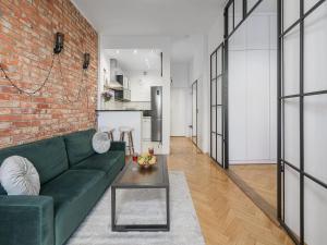 Warsaw Flat near Metro