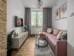 Three-Bedroom Flat on Syreny